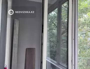 1-комнатная квартира, этаж 3 из 4, 33 м²