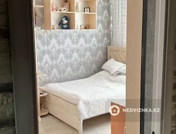 3-комнатная квартира, этаж 4 из 5, 65 м²