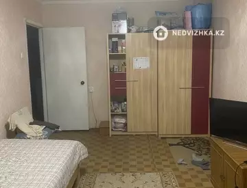 4-комнатная квартира, этаж 2 из 5, 84 м²