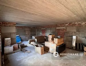 Помещение, этаж 1 из 5, 64 м²