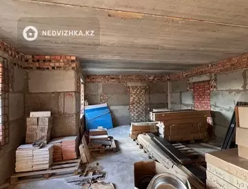 Помещение, этаж 1 из 5, 64 м²