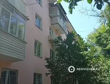 2-комнатная квартира, этаж 3 из 4, 43 м²