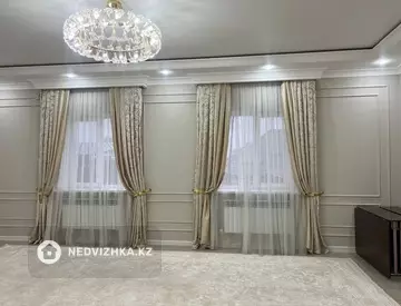 5-комнатный дом, 12 соток, 230 м²