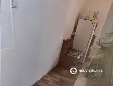 1-комнатная квартира, этаж 4 из 4, 38 м²