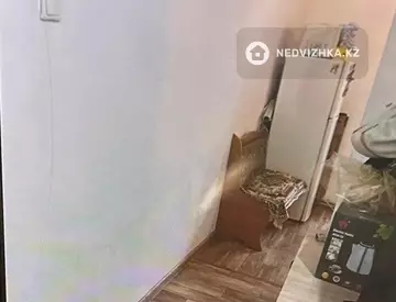 1-комнатная квартира, этаж 4 из 4, 38 м²