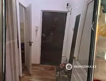 1-комнатная квартира, этаж 4 из 4, 38 м²