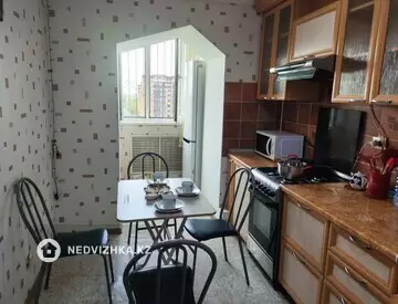 2-комнатная квартира, этаж 9 из 9, 60 м², Посуточно