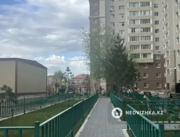 3-комнатная квартира, этаж 10 из 13, 93 м²