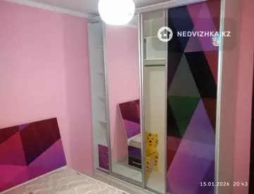 2-комнатная квартира, этаж 4 из 5, 52 м², На длительный срок