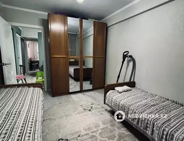 3-комнатная квартира, этаж 4 из 5, 70 м²