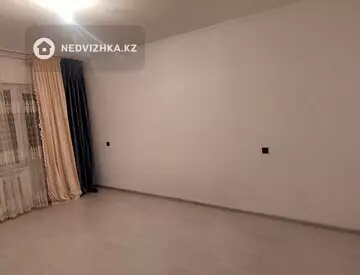 4-комнатная квартира, этаж 1 из 5, 72 м²