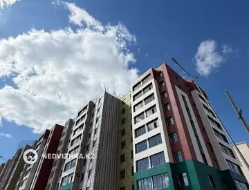 1-комнатная квартира, этаж 8 из 9, 39 м²