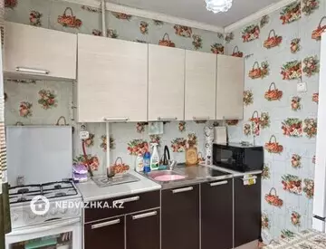 1-комнатная квартира, этаж 3 из 5, 33 м²