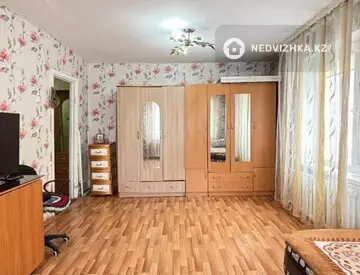 1-комнатная квартира, этаж 3 из 5, 33 м²