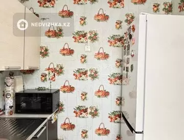1-комнатная квартира, этаж 3 из 5, 33 м²