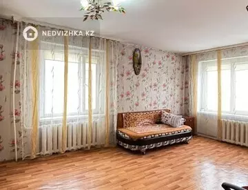 1-комнатная квартира, этаж 3 из 5, 33 м²