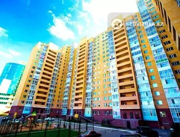 1-комнатная квартира, этаж 8 из 16, 42 м²