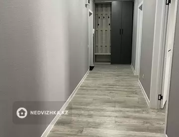 2-комнатная квартира, этаж 8 из 10, 64 м²