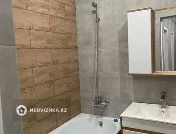 2-комнатная квартира, этаж 8 из 10, 64 м²