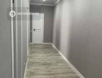 2-комнатная квартира, этаж 8 из 10, 64 м²