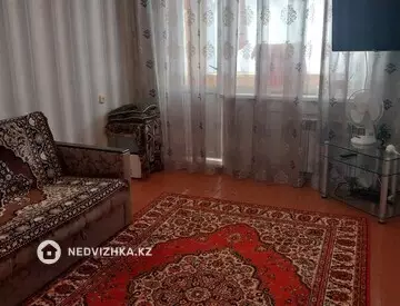 2-комнатная квартира, этаж 4 из 5, 48 м², На длительный срок