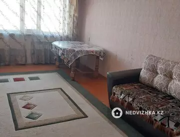 2-комнатная квартира, этаж 4 из 5, 48 м², На длительный срок