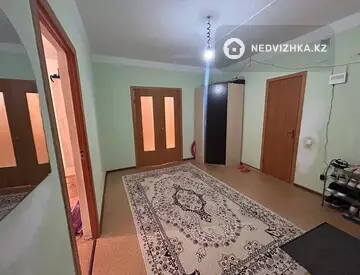 2-комнатная квартира, этаж 1 из 12, 76 м²