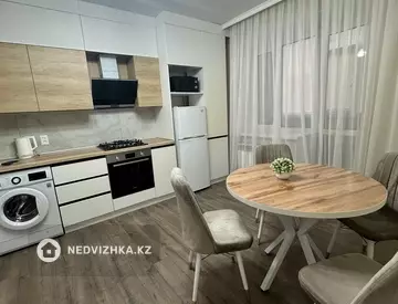 1-комнатная квартира, этаж 2 из 5, 70 м², Посуточно