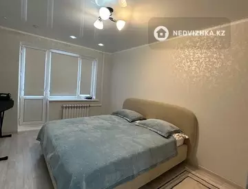 2-комнатная квартира, этаж 4 из 5, 80 м², Посуточно