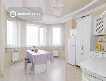 2-комнатная квартира, этаж 2 из 13, 70 м², На длительный срок