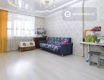 2-комнатная квартира, этаж 2 из 13, 70 м², На длительный срок