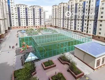 2-комнатная квартира, этаж 2 из 13, 70 м², На длительный срок