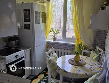 3-комнатная квартира, этаж 1 из 5, 64 м²