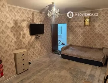 1-комнатная квартира, этаж 2 из 9, 43 м²