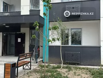 2-комнатная квартира, этаж 2 из 12, 60 м²