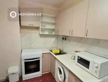 3-комнатная квартира, этаж 1 из 9, 65 м²
