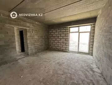 5-комнатная квартира, этаж 3 из 10, 175 м²