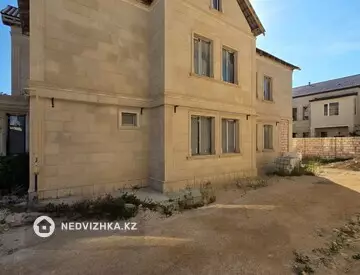 8-комнатный таунхаус, 5 соток, 460 м²