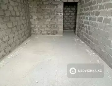 2-комнатная квартира, этаж 9 из 10, 81 м²