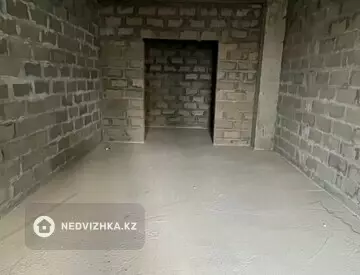 2-комнатная квартира, этаж 9 из 10, 81 м²