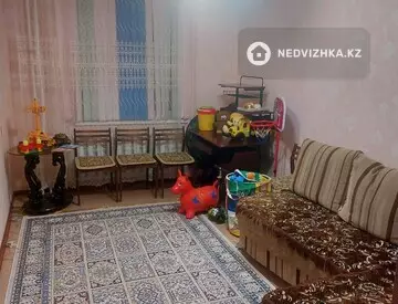 5-комнатная квартира, этаж 2 из 5, 98 м²