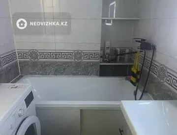 1-комнатная квартира, этаж 4 из 5, 42 м²