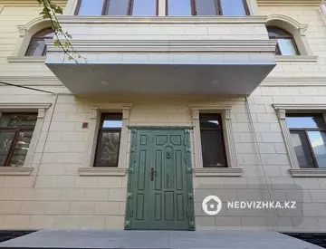 6-комнатный дом, 8 соток, 220 м²
