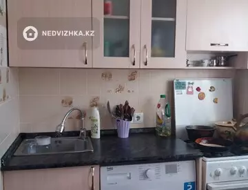3-комнатная квартира, этаж 4 из 4, 55 м²