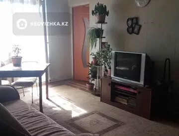 3-комнатная квартира, этаж 4 из 4, 55 м²