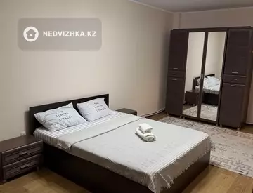 1-комнатная квартира, этаж 2 из 9, 60 м², Посуточно