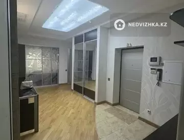 4-комнатная квартира, этаж 2 из 8, 150 м²