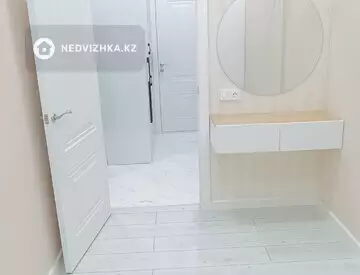 1-комнатная квартира, этаж 14 из 15, 50 м²