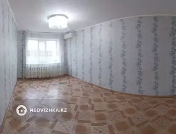 2-комнатная квартира, этаж 4 из 5, 52 м², На длительный срок