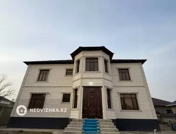 4-комнатный дом, 8 соток, 347 м²